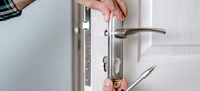 Front Door Knob Repair in Oakland, CA