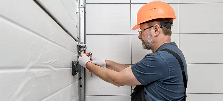 Garage Door Repair in Oakland